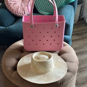 Bogg Bag with Sun hat